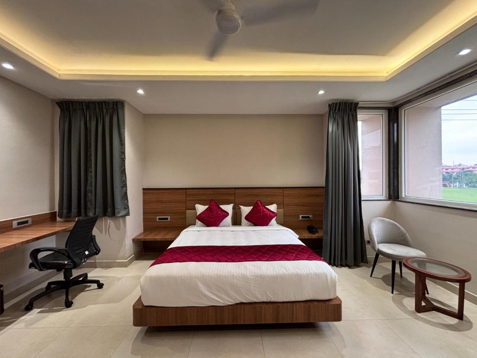 Rohika Aau-Igh Hotel Guwahati Exterior foto